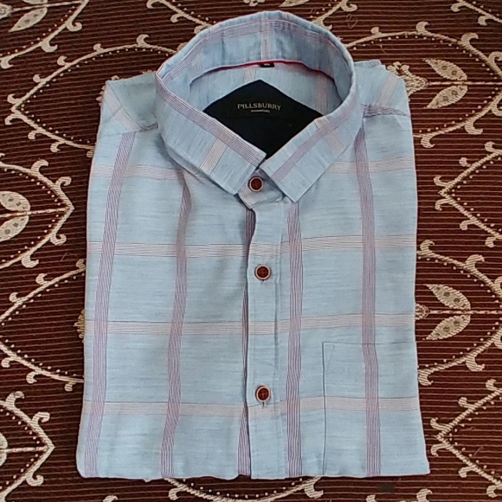 NWOT Men's Casual Button Down Shirt
